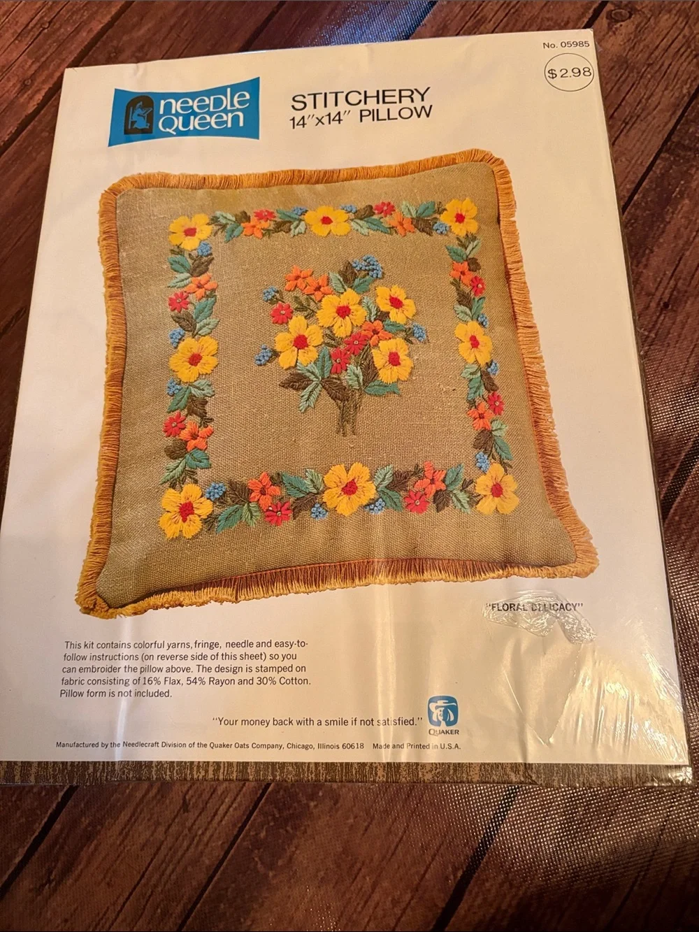 NWT Vintage Needle Queen Floral Stitchery Pillow Kit